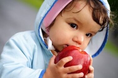 manger des fruits non lavés comme cause d'une infection parasitaire