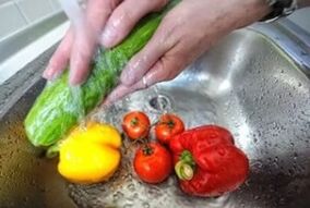 laver les légumes pour prévenir les infestations de ravageurs